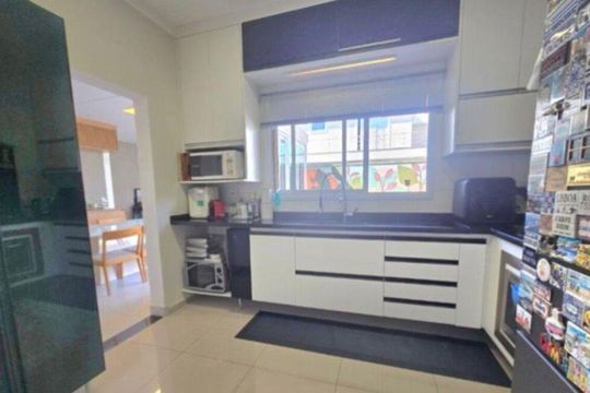 Casa de Condomínio à venda com 3 quartos, 253m² em Jardim Paiquere, Valinhos