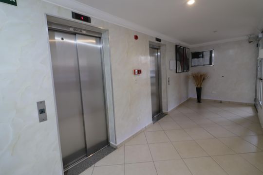 Área comum - Hall de entrada de apartamento para alugar com 2 quartos, 54m² em Pestana, Osasco
