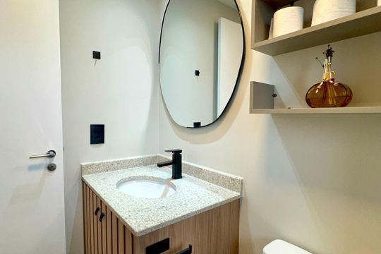 Banheiro da Suíte de kitnet/studio para alugar com 1 quarto, 28m² em Pinheiros, São Paulo