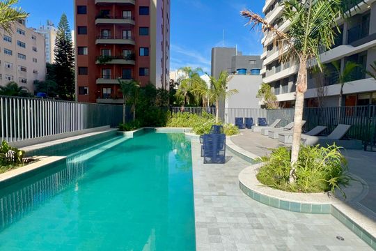 Piscina de kitnet/studio para alugar com 1 quarto, 28m² em Pinheiros, São Paulo
