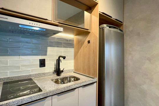 Cozinha de kitnet/studio para alugar com 1 quarto, 28m² em Pinheiros, São Paulo