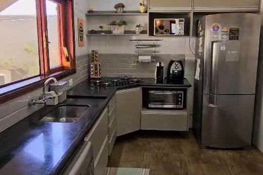 Casa de Condomínio à venda com 3 quartos, 265m² em Santa Cruz, Valinhos