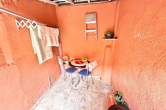 Quintal de casa à venda com 2 quartos, 70m² em Jardim das Laranjeiras, São Paulo