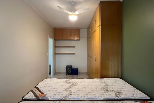 Quarto de apartamento para alugar com 1 quarto, 55m² em Macuco, Santos
