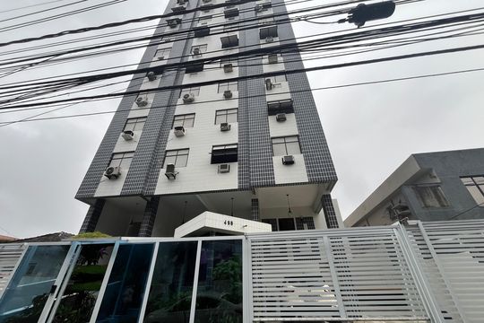 Fachada de apartamento para alugar com 1 quarto, 55m² em Macuco, Santos