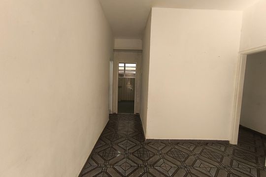 Corredor de casa à venda com 4 quartos, 125m² em Inhaúma, Rio de Janeiro