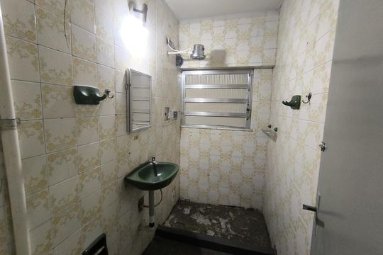 Banheiro de casa à venda com 4 quartos, 125m² em Inhaúma, Rio de Janeiro