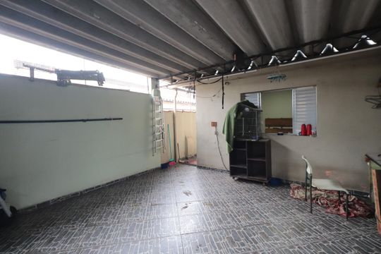 Garagem de casa para alugar com 3 quartos, 120m² em Vila Nova Savoia, São Paulo