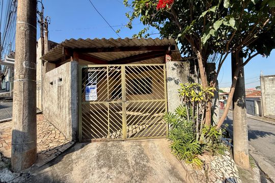 Fachada  de casa à venda com 3 quartos, 113m² em Vila Fiuza, Guarulhos