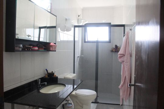 Banheiro de apartamento à venda com 2 quartos, 81m² em Oswaldo Cruz, São Caetano do Sul