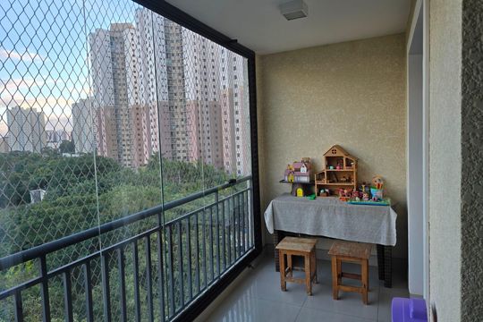 Varanda de apartamento à venda com 3 quartos, 79m² em Chácara Agrindus, Taboão da Serra