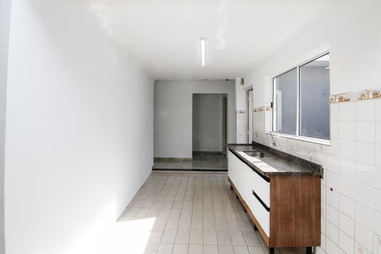 Cozinha de casa para alugar com 3 quartos, 300m² em Jardim Rosalina, Cotia