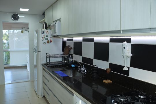 Cozinha de apartamento para alugar com 3 quartos, 200m² em Chácara Pavoeiro, Cotia