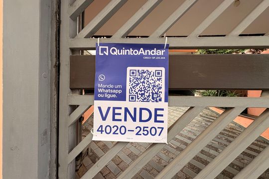 Fachada + plaquinha instalada YSQQ-191 de apartamento à venda com 3 quartos, 107m² em Vila Bastos, Santo André