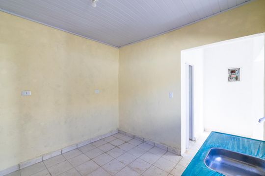 Sala/Cozinha de casa para alugar com 1 quarto, 37m² em Vila Babilonia, São Paulo