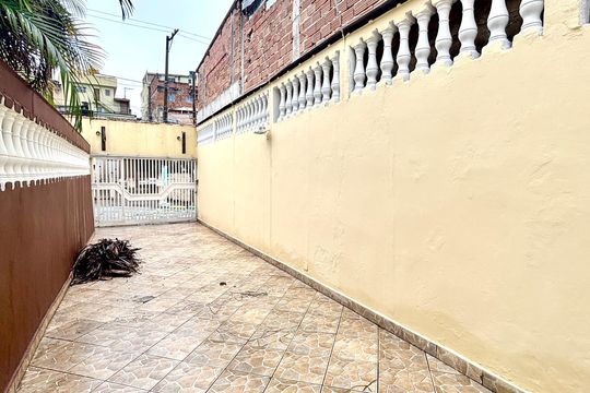 Garagem de casa à venda com 4 quartos, 290m² em Cangaiba, São Paulo