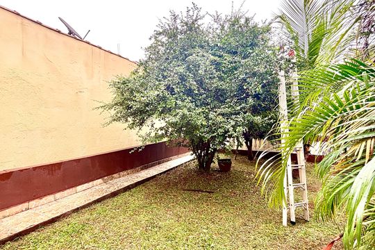 Quintal de casa à venda com 4 quartos, 290m² em Cangaiba, São Paulo