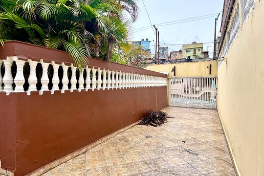 Garagem de casa à venda com 4 quartos, 290m² em Cangaiba, São Paulo