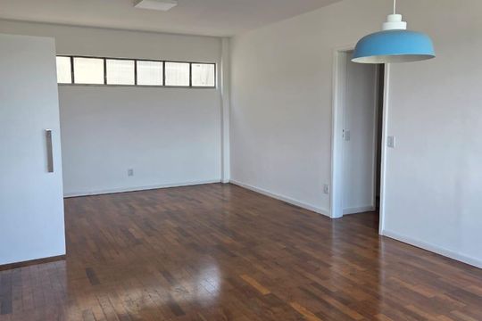 Apartamento para alugar com 3 quartos, 130m² em Jardim Europa, São Paulo