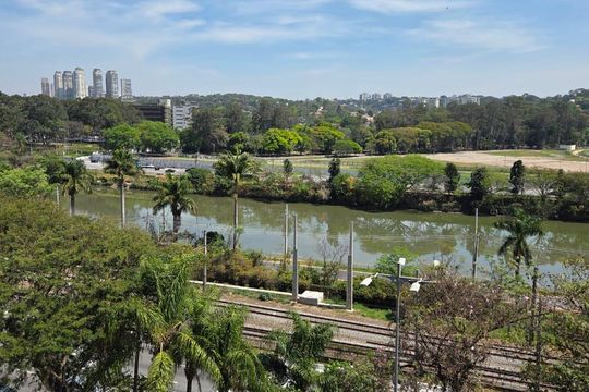 Apartamento para alugar com 3 quartos, 130m² em Jardim Europa, São Paulo