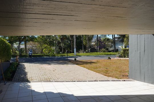 Garagem de casa de condomínio para alugar com 3 quartos, 246m² em Alphaville, Santana de Parnaíba