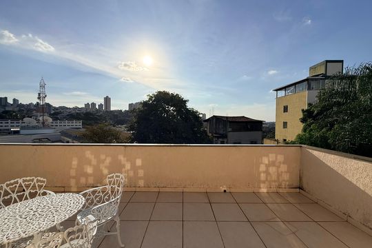 Área externa de casa à venda com 5 quartos, 639m² em Alto Caiçaras, Belo Horizonte