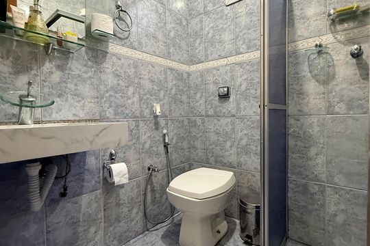 Banheiro de casa à venda com 5 quartos, 639m² em Alto Caiçaras, Belo Horizonte