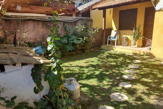 Área externa de casa à venda com 2 quartos, 180m² em várzea das mocas, Niterói
