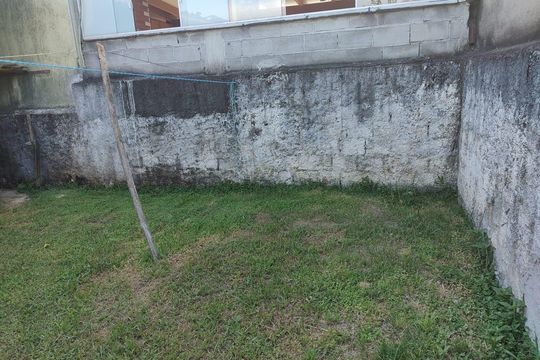 Área externa de casa à venda com 2 quartos, 180m² em várzea das mocas, Niterói