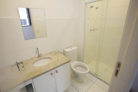 Banheiro da Suíte de apartamento à venda com 2 quartos, 52m² em Pechincha, Rio de Janeiro