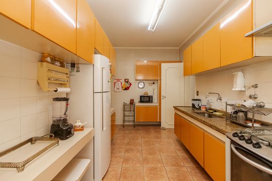 Cozinha de apartamento para alugar com 3 quartos, 159m² em Jardim das Acacias, São Paulo