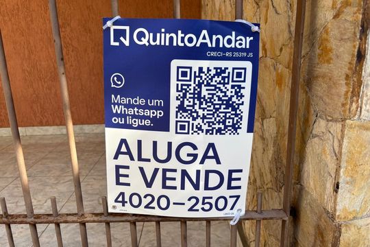 Plaquinha Instalada código LBED-29 de apartamento à venda com 1 quarto, 55m² em Floresta, Porto Alegre