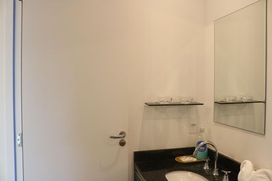 Banheiro de kitnet/studio para alugar com 1 quarto, 25m² em Perdizes, São Paulo