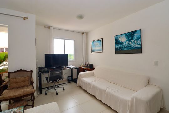 Sala de apartamento para alugar com 1 quarto, 56m² em Piatã, Salvador