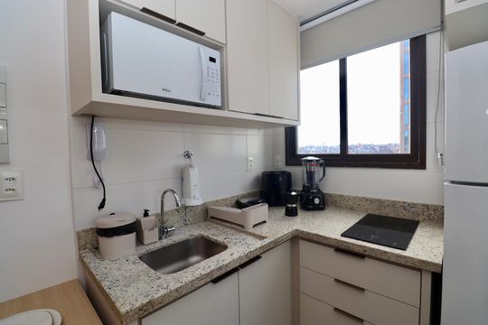 Cozinha de kitnet/studio para alugar com 1 quarto, 22m² em Caminho das Árvores, Salvador