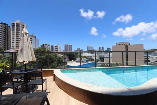 Área comum - Piscina de kitnet/studio para alugar com 1 quarto, 26m² em Caminho das Árvores, Salvador
