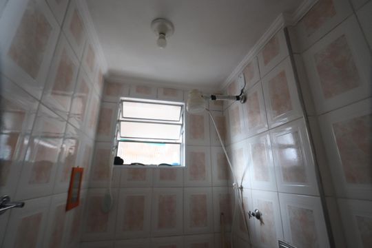 Banheiro de apartamento à venda com 2 quartos, 64m² em Jardim Haia do Carrao, São Paulo