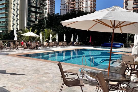Área comum de apartamento para alugar com 4 quartos, 172m² em Barra da Tijuca, Rio de Janeiro