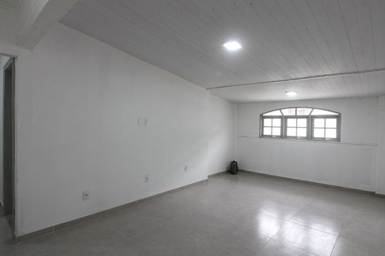 Sala de apartamento para alugar com 3 quartos, 85m² em Gamboa, Cabo Frio