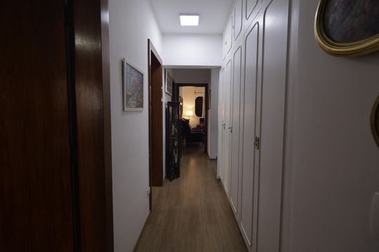 Corredor de apartamento à venda com 4 quartos, 156m² em Aclimação, São Paulo