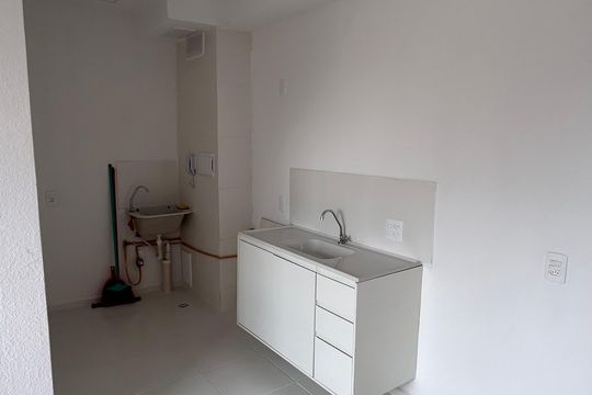 Cozinha de apartamento à venda com 2 quartos, 35m² em Quinta da Paineira, São Paulo
