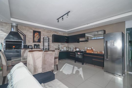 Sala / Cozinha de casa à venda com 4 quartos, 102m² em Santa Rosa de Lima, Porto Alegre