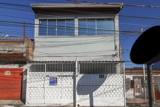 Fachada de casa à venda com 4 quartos, 102m² em Santa Rosa de Lima, Porto Alegre