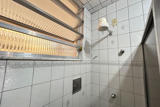 Banheiro de casa para alugar com 2 quartos, 85m² em Piedade, Rio de Janeiro