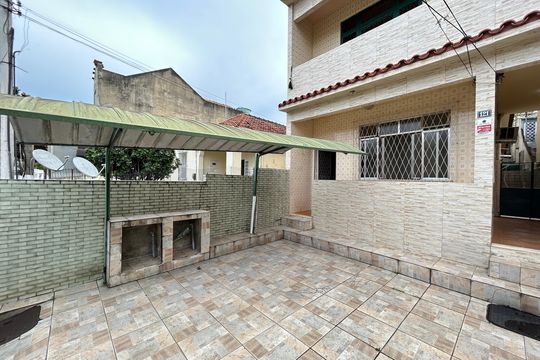 Fachada de casa para alugar com 2 quartos, 85m² em Piedade, Rio de Janeiro