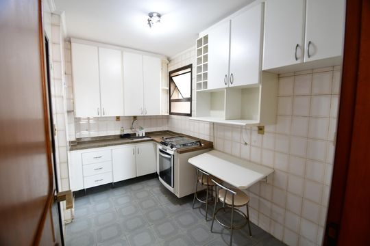 Cozinha de apartamento para alugar com 2 quartos, 87m² em Vila Rossi Borghi E Siqueira, Campinas