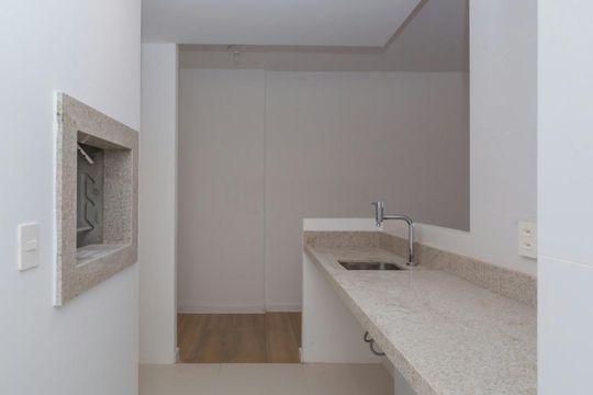 Cozinha de apartamento à venda com 1 quarto, 43m² em Petrópolis, Porto Alegre