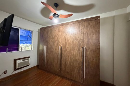 Quarto 1 de apartamento para alugar com 2 quartos, 60m² em Jacarepaguá, Rio de Janeiro