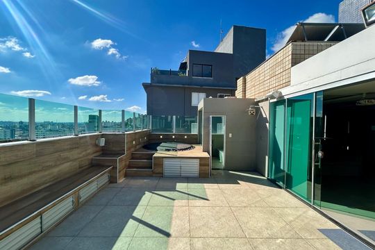 Apartamento para alugar com 3 quartos, 220m² em Buritis, Belo Horizonte