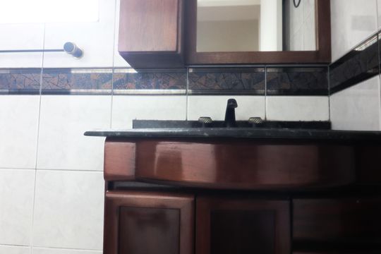 Banheiro Social de apartamento à venda com 2 quartos, 65m² em Vila Santa Luzia, São Bernardo do Campo